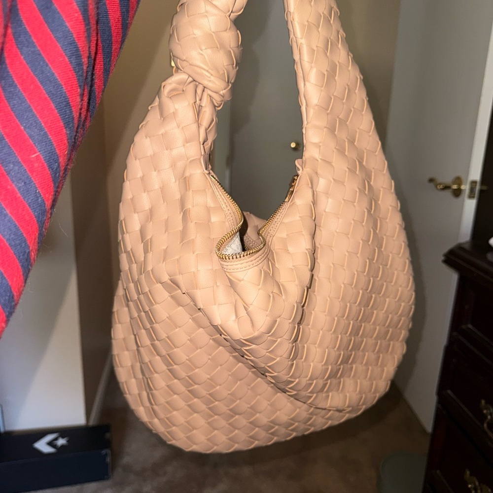 Woven Shoulder Bag Beige